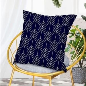 Arrow Pattern Pillow Cover New In Bag